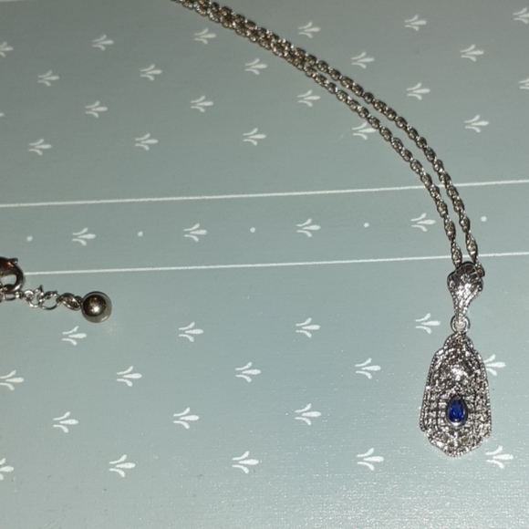 3/$18.00 💖 💫Avon Necklace Filigree Blue stone. - Picture 2 of 6
